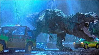Quel roman de Michael Crichton a &eacute;t&eacute; adapt&eacute; par Steven Spielberg dans un c&eacute;l&egrave;bre film mettant en sc&egrave;ne des dinosaures ?