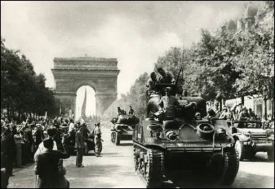 En quelle ann&eacute;e a &eacute;t&eacute; lib&eacute;r&eacute;e la ville de Paris ?