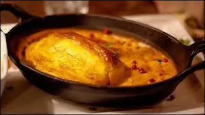 Cette sauce &eacute;labor&eacute;e &agrave; base d'&eacute;crevisses, porte le nom d'une ville de l'Ain. Laquelle ?