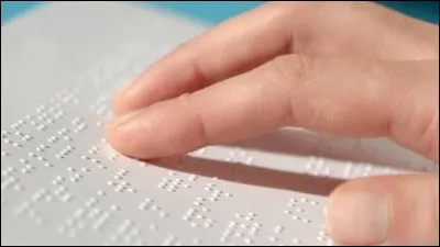 Quel est le nom de la lecture tactile ?