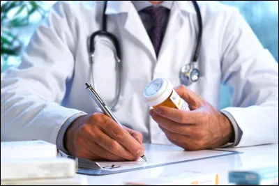 Comment appelle-t-on le document &eacute;crit par le m&eacute;decin qui liste les m&eacute;dicaments que le patient doit acheter &agrave; la pharmacie ?