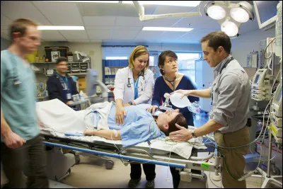 Comment appelle-t-on le service de l'h&ocirc;pital o&ugrave; l'on se rend imm&eacute;diatement en cas de probl&egrave;me grave ou urgent ?