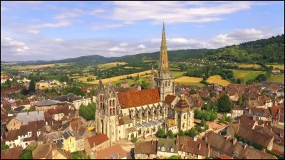 Autun est une sous-pr&eacute;fecture de la Sa&ocirc;ne-et-Loire.