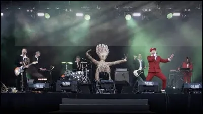 Originaire de Valence, quel groupe fran&ccedil;ais conna&icirc;t un immense succ&egrave;s avec le titre "Song for Jedi" ?
