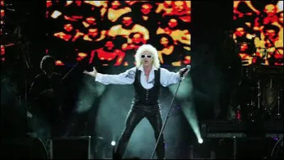 Apr&egrave;s une soixante de dates, o&ugrave; Michel Polnareff donne-t-il un grand concert le 14 juillet 2007 ?