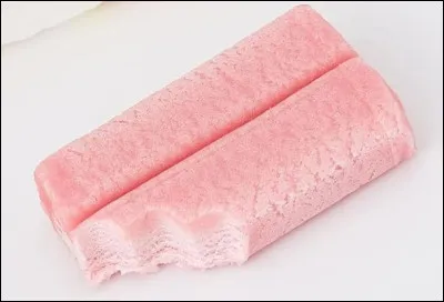 Quel chewing-gum &eacute;tait c&eacute;l&egrave;bre pour les tatouages temporaires gliss&eacute;s dans chaque emballage ?