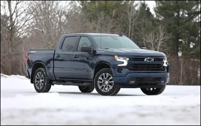 Appel&eacute; Silverado sur son march&eacute; national, ce pick-up porte au Mexique le nom de Cheyenne, d'apr&egrave;s la capitale de l'&Eacute;tat du Wyoming, &eacute;galement nom d'une ville de l'Oklahoma. Parmi ces constructeurs, auquel devons-nous ce v&eacute;hicule ?
