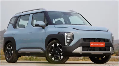 Vendu sur le sous-continent indien, ce v&eacute;hicule au look de mini-SUV porte le nom d'une &icirc;le grecque : Syros. Quel constructeur a produit ce mod&egrave;le ?