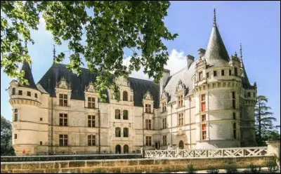 ''Le ch&acirc;teau d'Azay-le-Rideau'' est situ&eacute; dans le 37, donc dans quel d&eacute;partement ?