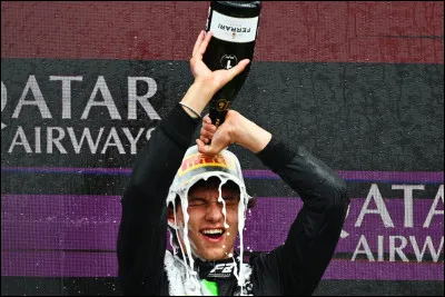 Andrea Kimi Antonelli est le plus jeune pilote &agrave; avoir men&eacute; le championnat du monde de Formule 1.