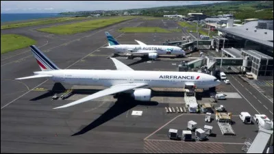 Quel est le principal r&ocirc;le de l'a&eacute;roport Roland Garros ?