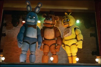 Combien d'animatroniques sont r&eacute;ellement pr&eacute;sents dans la pizzeria de FNAF 1 ?