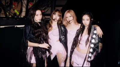 Est-elle la rappeuse du groupe ?