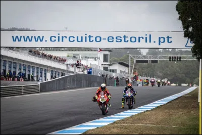 Le Grand Prix du Portugal s'est d&eacute;j&agrave; disput&eacute; sur les circuits d'Estoril et de Portim&atilde;o.