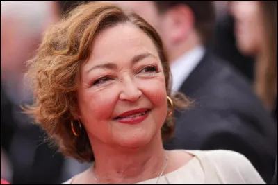 Qui est cette actrice qui joue le r&ocirc;le ''d'Isabelle'' dans le film ''La Nouvelle &Egrave;ve''de 1999 ?