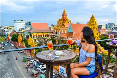 Quel pays a pour capitale Phnom Penh ?