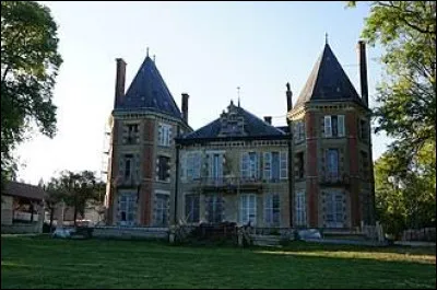 Je vous propose de faire une halte au ch&acirc;teau de Marzilly, &agrave; Hermonville. Village de l'aire d'attraction R&eacute;moise, il se situe en r&eacute;gion ...