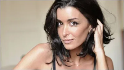 Qui est cette chanteuse dont l'un des titres est ''Trop de toi'' ?