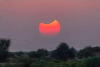 Lors de la prochaine &eacute;clipse, quel pourcentage du Soleil sera recouvert par la Lune au maximum en France ?