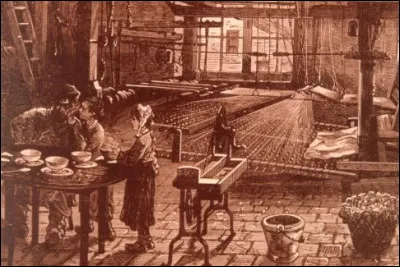 Un bond en avant ! Plus tard, une innovation a permis d'augmenter fortement la production de velours au XIXᵉ si&egrave;cle. Laquelle ?