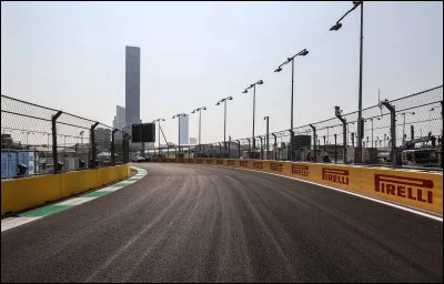 Le circuit de Djeddah est plus long que celui de Suzuka.