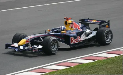 David Coulthard a remport&eacute; au moins un Grand Prix avec Williams.