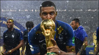 Quel &acirc;ge Mbapp&eacute; avait-il quand il a gagn&eacute; la Coupe du monde ?