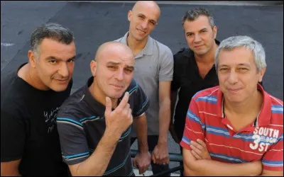 Quel est ce groupe, dont l'un des titres est ''Tomber la chemise'' ?
