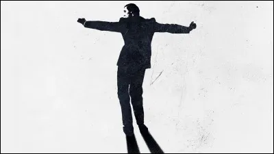 Quel chanteur franco-arm&eacute;nien est l&rsquo;interpr&egrave;te du titre ''Trousse‐chemise'' ?