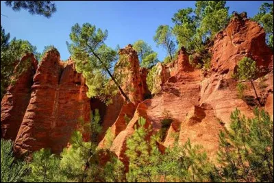 G&eacute;ographie - Sur quel massif fran&ccedil;ais peut-on visiter le Colorado proven&ccedil;al ?