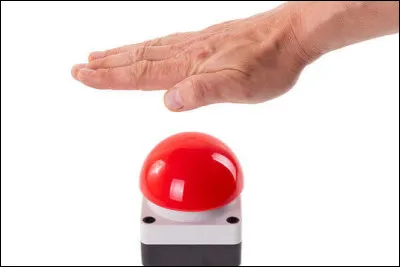 Dans lequel de ces jeux les candidats doivent-ils appuyer sur un buzzer avant de r&eacute;pondre aux questions ?