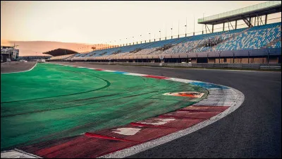 Le circuit d'Assen est surnomm&eacute; &laquo; The Cathedral of Speed &raquo;.