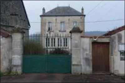 Je vous emm&egrave;ne maintenant &agrave; Boussey. Petit village de 31 habitants, dans l'arrondissement de Montbard, il se situe dans le d&eacute;partement ...