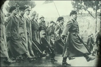 Quel dictateur est le p&egrave;re du fascisme ?