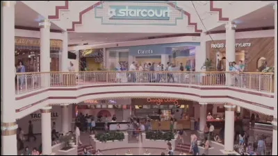 Comment s'appelle la ville fictive dans laquelle d&eacute;bute la s&eacute;rie ?
