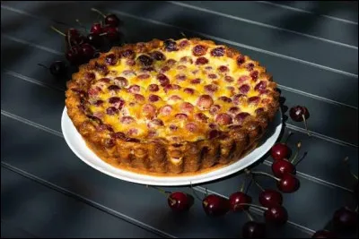 Dans le Limousin, quel g&acirc;teau c&eacute;l&egrave;bre est &agrave; base de cerises ?