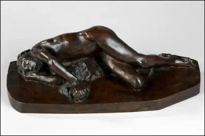 Quel sculpteur fran&ccedil;ais est l'auteur de ce bronze intitul&eacute; ''Nu f&eacute;minin couch&eacute; sur le c&ocirc;t&eacute; droit, dit La Fatigue'' ?