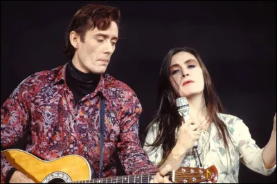 Quel est ce duo, auteur et interpr&egrave;te du titre ''Fatigu&eacute; d'&ecirc;tre fatigu&eacute;'' ?