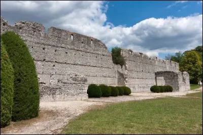Je vous attends &agrave; pr&eacute;sent devant le b&acirc;timent des Mazelles, &agrave; Th&eacute;s&eacute;e. Commune de l'arrondissement de Romorantin-Lanthenay, il se situe dans le d&eacute;partement ...