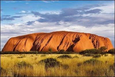 Dans quel pays est situ&eacute; le magnifique plateau d'Uluru ?