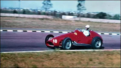 Giuseppe Farina a d&eacute;croch&eacute; la toute premi&egrave;re pole position de l&rsquo;histoire du championnat du monde de F1.