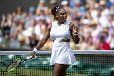 Qui est cette joueuse de tennis am&eacute;ricaine ?