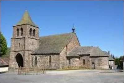 Voici l'&eacute;glise Saint-L&eacute;ger, &agrave; Cheylade. Village d'Auvergne-Rh&ocirc;ne-Alpes, dans l'arrondissement de Saint-Flour, il se situe dans le d&eacute;partement ...