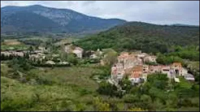 Village occitan, dans les Corbi&egrave;res, Feuilla se situe dans le d&eacute;partement ...