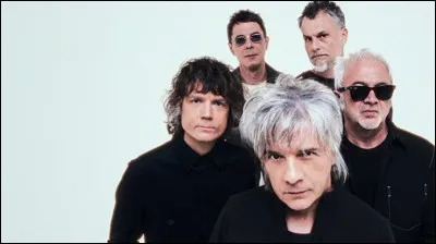 Sur leur album "13", quelle ann&eacute;e du futur donne le titre d'une chanson ?