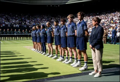 En 2008, face &agrave; quel joueur Roger Federer s'est-il inclin&eacute; dans une finale simple messieurs souvent consid&eacute;r&eacute;e comme le match du si&egrave;cle ?