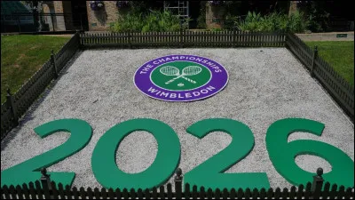 &Agrave; Wimbledon, quel est le nom du court principal dans lequel se d&eacute;roulent les finales du tournoi du Grand Chelem ?