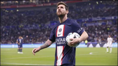 Combien de titres de Ligue 1 le PSG poss&eacute;de-t-il &agrave; l'issue apr&egrave;s la saison 2022-2023 ?