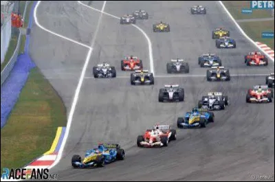 Toyota a obtenu son premier podium en Formule 1 au Grand Prix de Malaisie 2005.