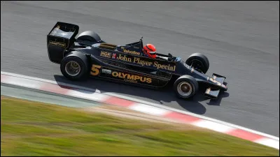 La Lotus 79 est c&eacute;l&egrave;bre pour avoir exploit&eacute; l'effet de sol gr&acirc;ce &agrave; ses tunnels Venturi.